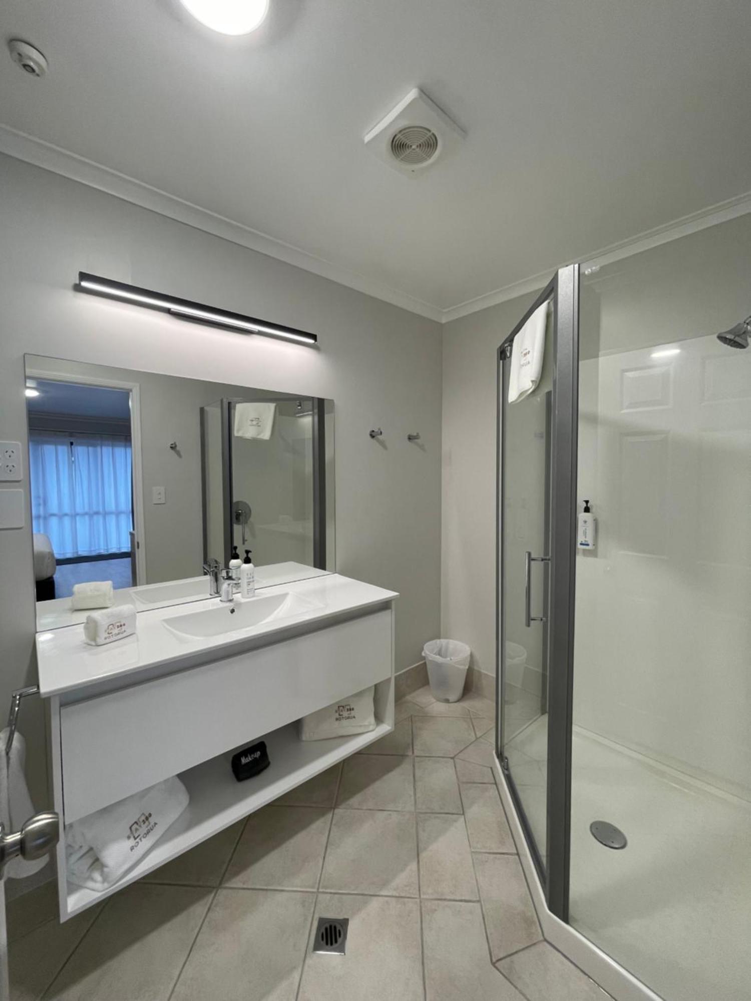 Stay 280 & Stay 284 Rotorua - Refurbished Modern Accommodation Номер фото